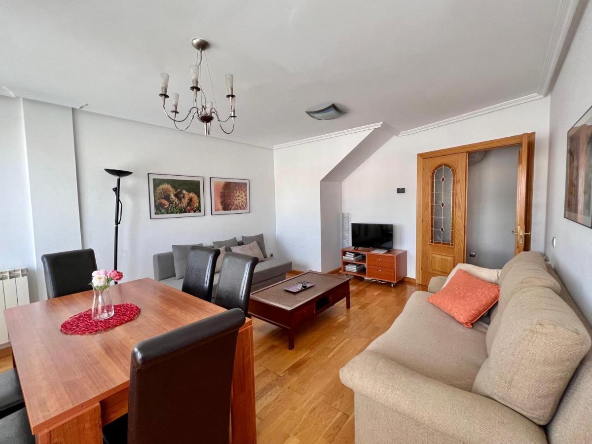Housingleon - Conde Duplex Con Garaje Gratuito Apartment Exterior photo